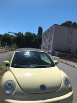 Volkswagen VW Beetle gelb - Volkswagen Beetle aus 2003: Cabrio