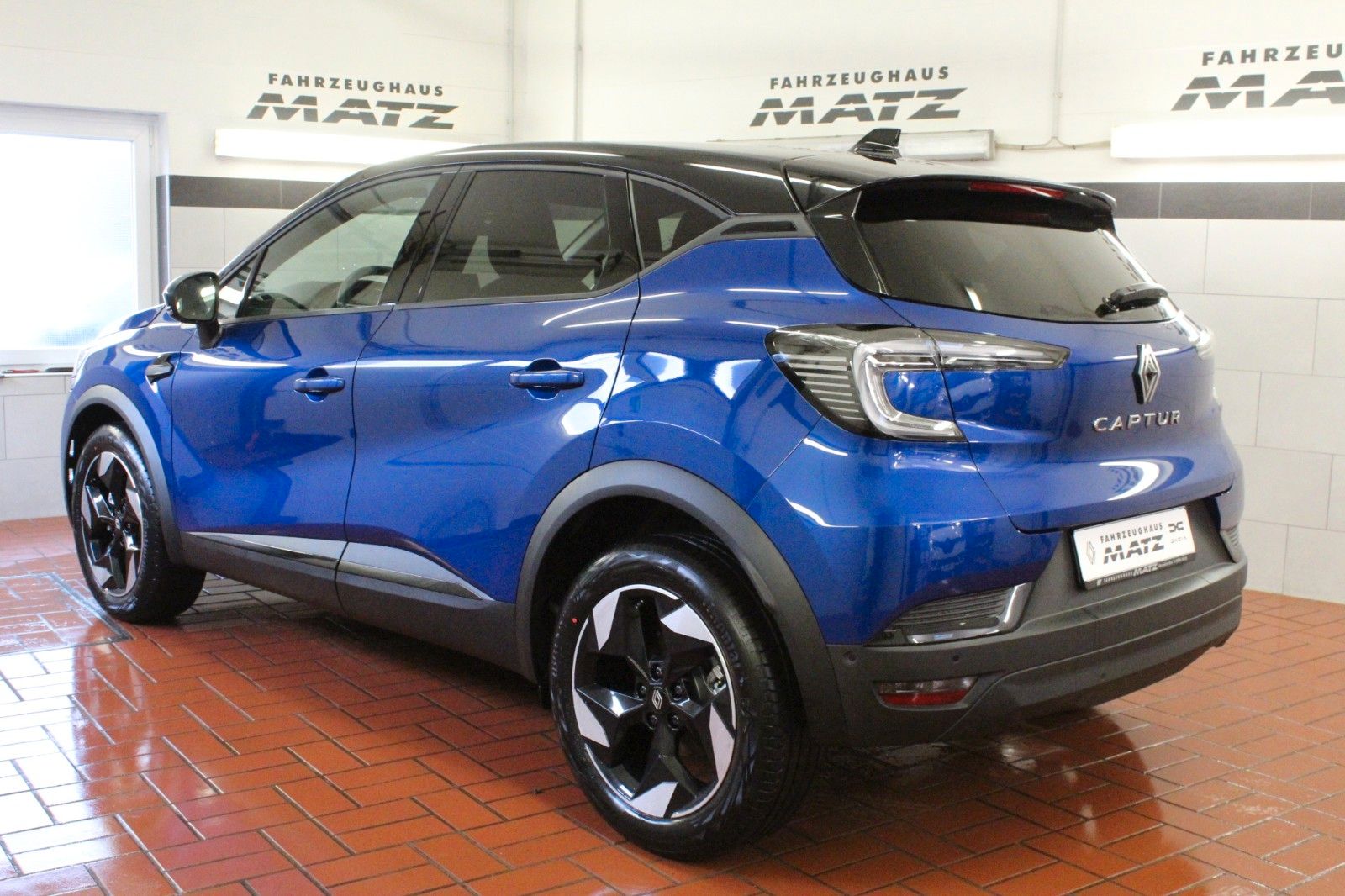 Fahrzeugabbildung Renault Captur Mild Hybrid 140 EDC *Navigations-Paket*