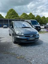 Peugeot 807 2.2 Diesel - Peugeot 807 mit Diesel-Antrieb: mit Navigationssystem