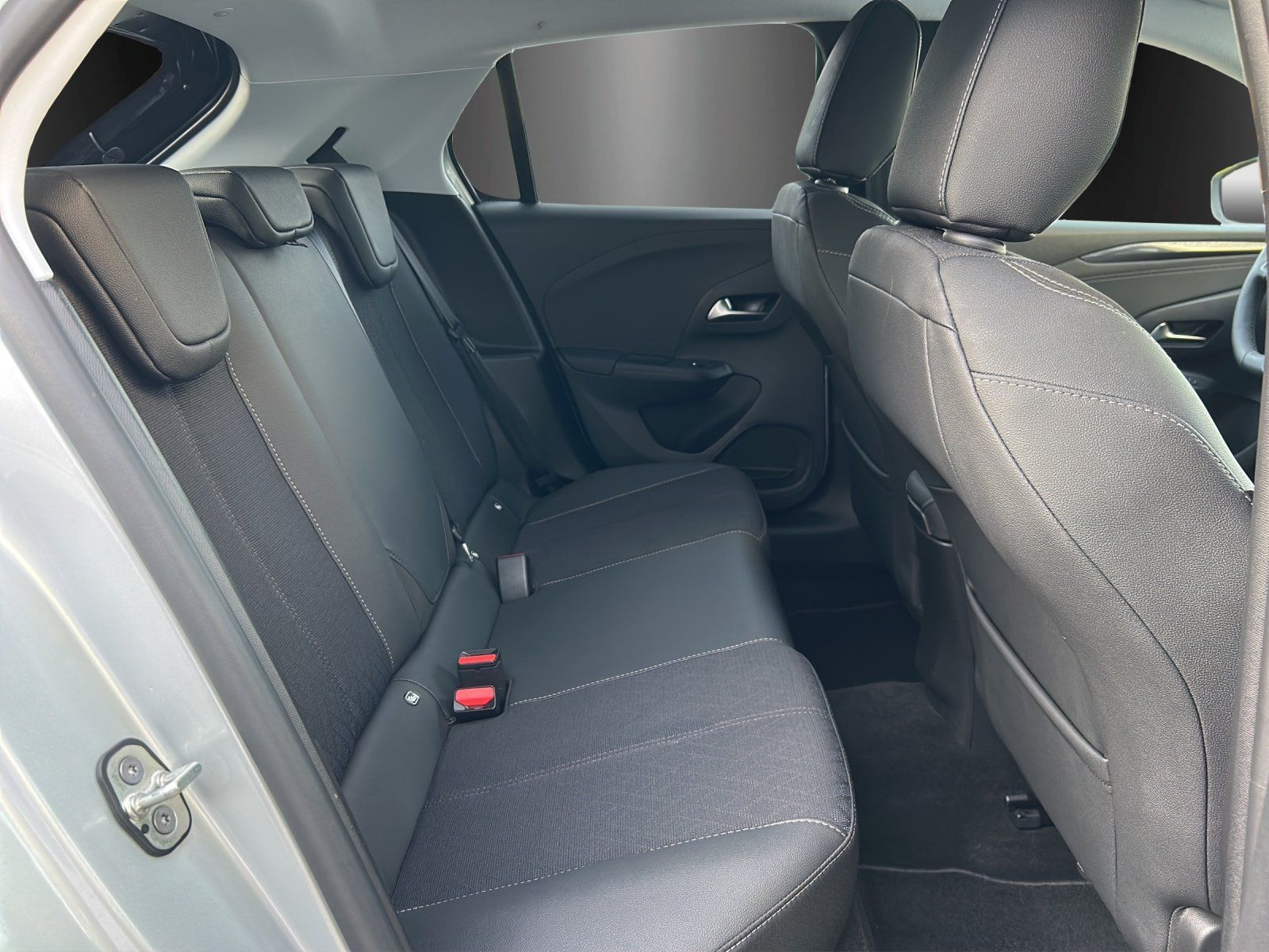 Fahrzeugabbildung Opel Corsa F 1.2 Turbo Elegance Aut./KAMERA/LED/SHZ/