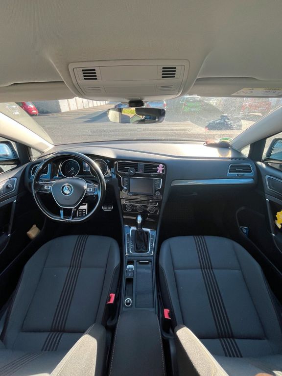 Image of Volkswagen Golf