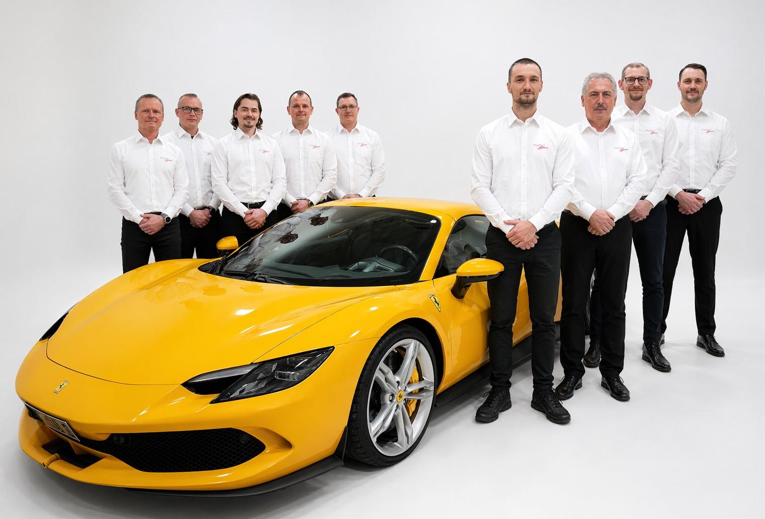 showroom-image-top