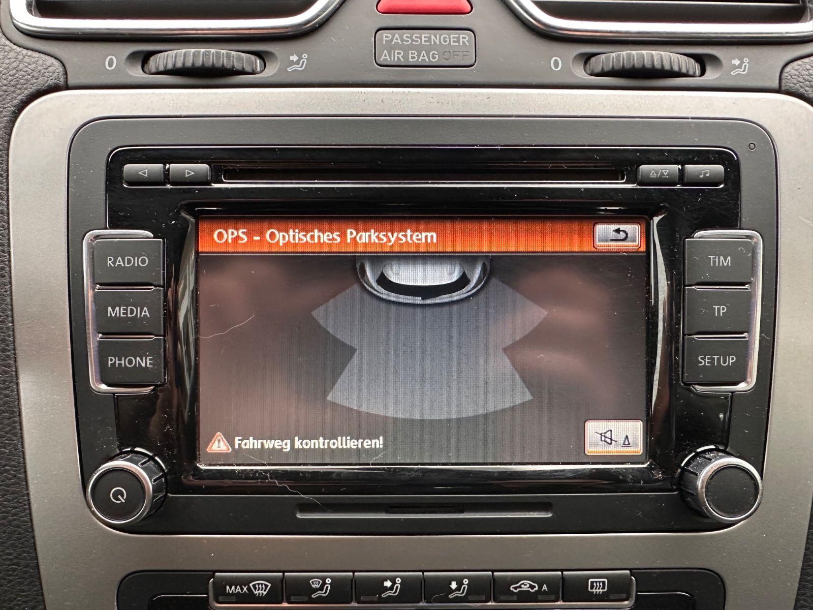 Fahrzeugabbildung Volkswagen Scirocco 2.0 TDI R-Line DSG BiXenon/Leder/GRA/SH