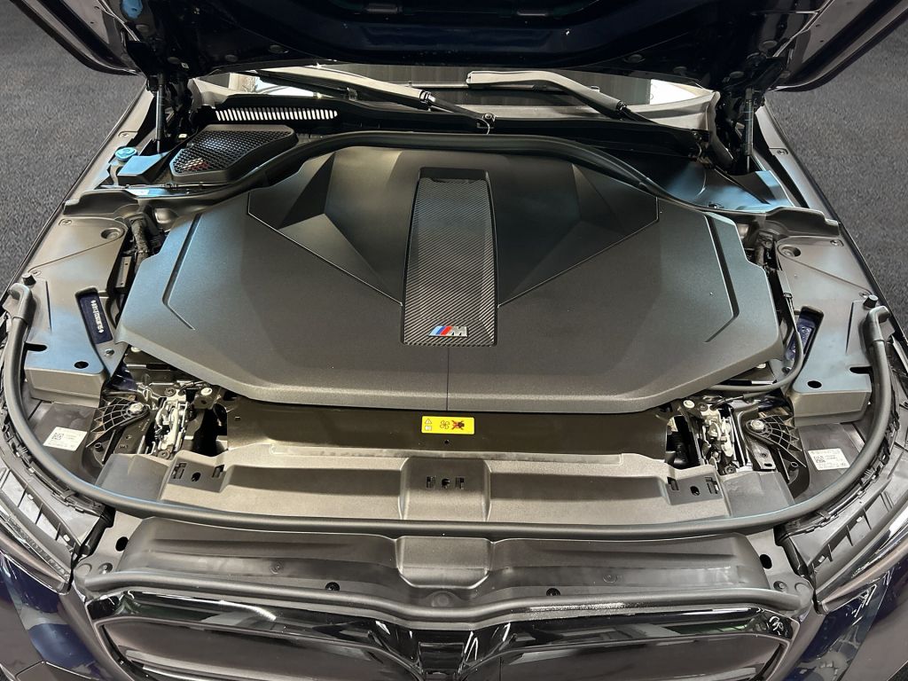 BMW i5 M60 foto 8