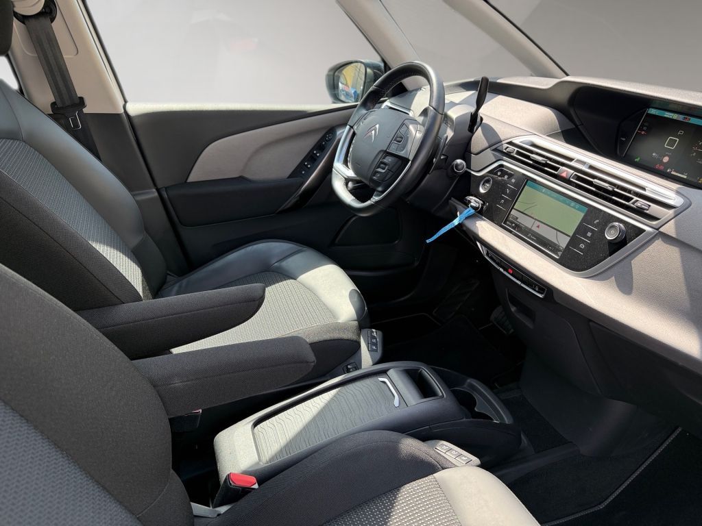 Fahrzeugabbildung Citroën Grand C4 Spacetourer PureTech 130 EAT8 SHINE