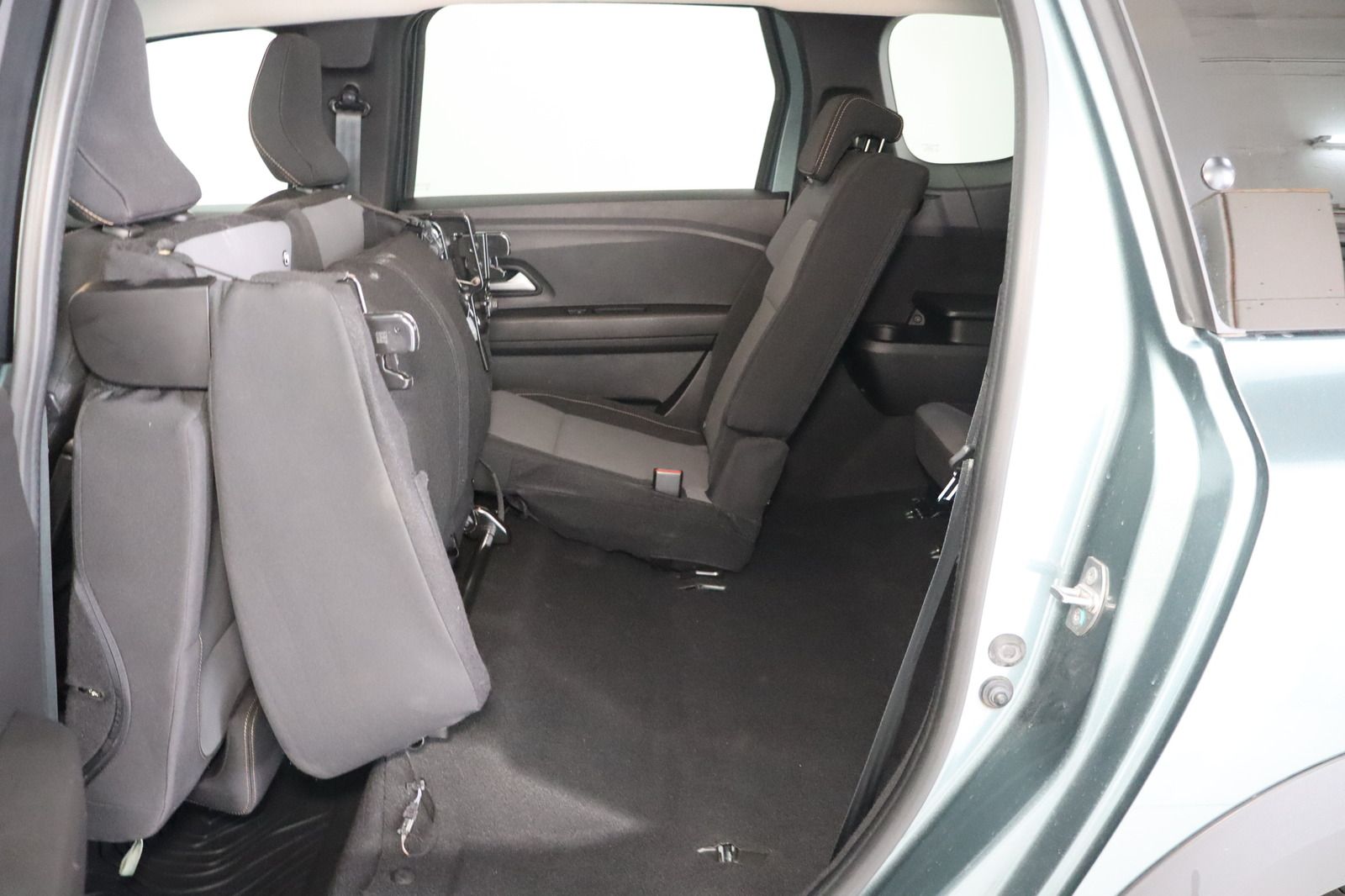 Fahrzeugabbildung Ford Grand C-Max 1.0 Cool & Connect * Navi * SHZ HU/A