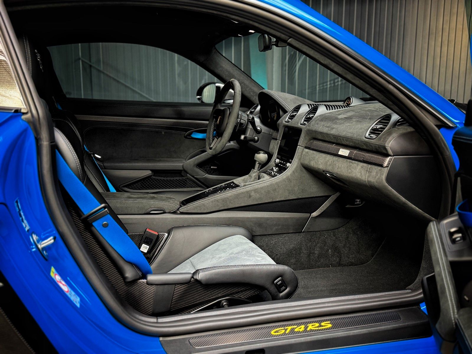 Fahrzeugabbildung Porsche Cayman GT4 RS