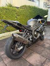 BMW S1000RR HP4 - BMW R4