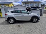 Hyundai TUCSON 1.6 CRDi Advantage + 2WD Advantage + - Hyundai TUCSON von privat