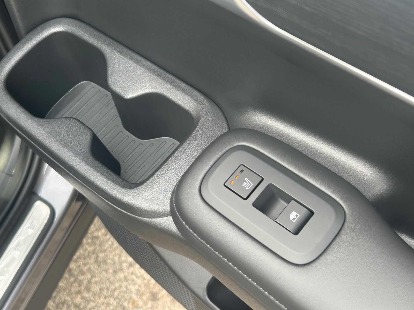 Fahrzeugabbildung Hyundai SANTA FE 1.6 T-GDI HEV Signature *ACC*7Sitz*360°