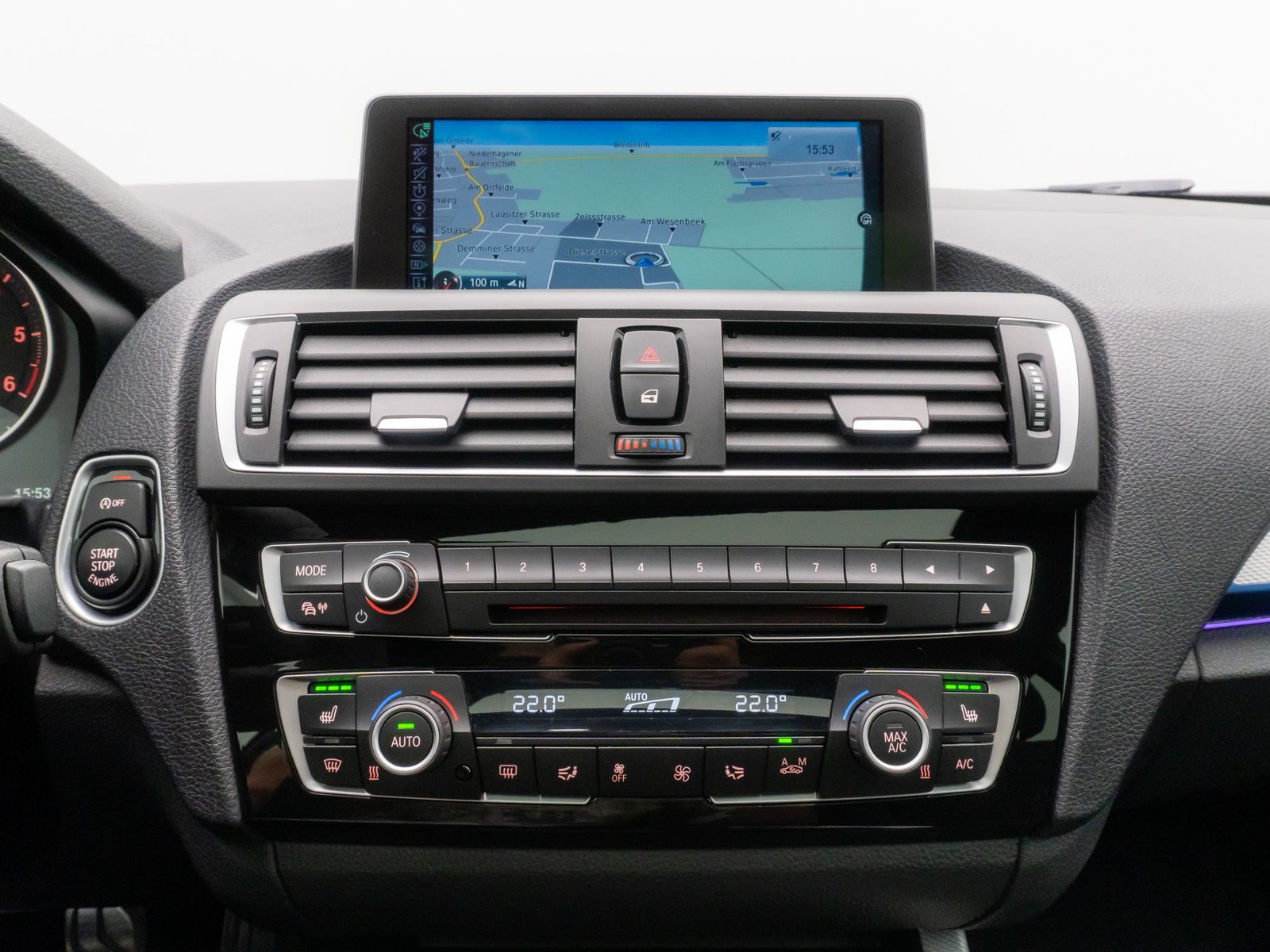Fahrzeugabbildung BMW 118 d M Sport, Schiebedach,19 " Gewindefahrwerk