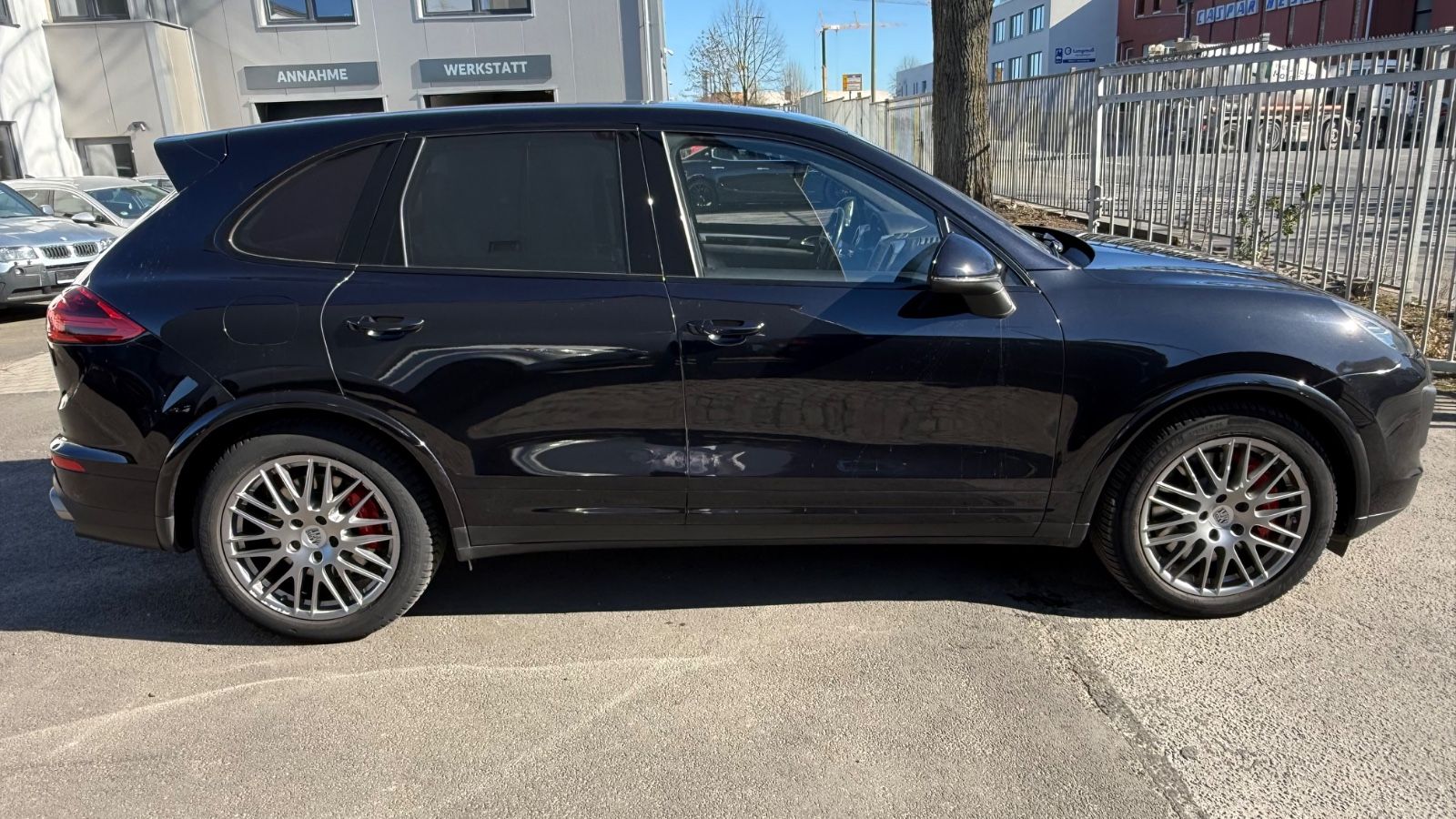 Fahrzeugabbildung Porsche Cayenne Turbo LED/Panorama/AHK/Kamera