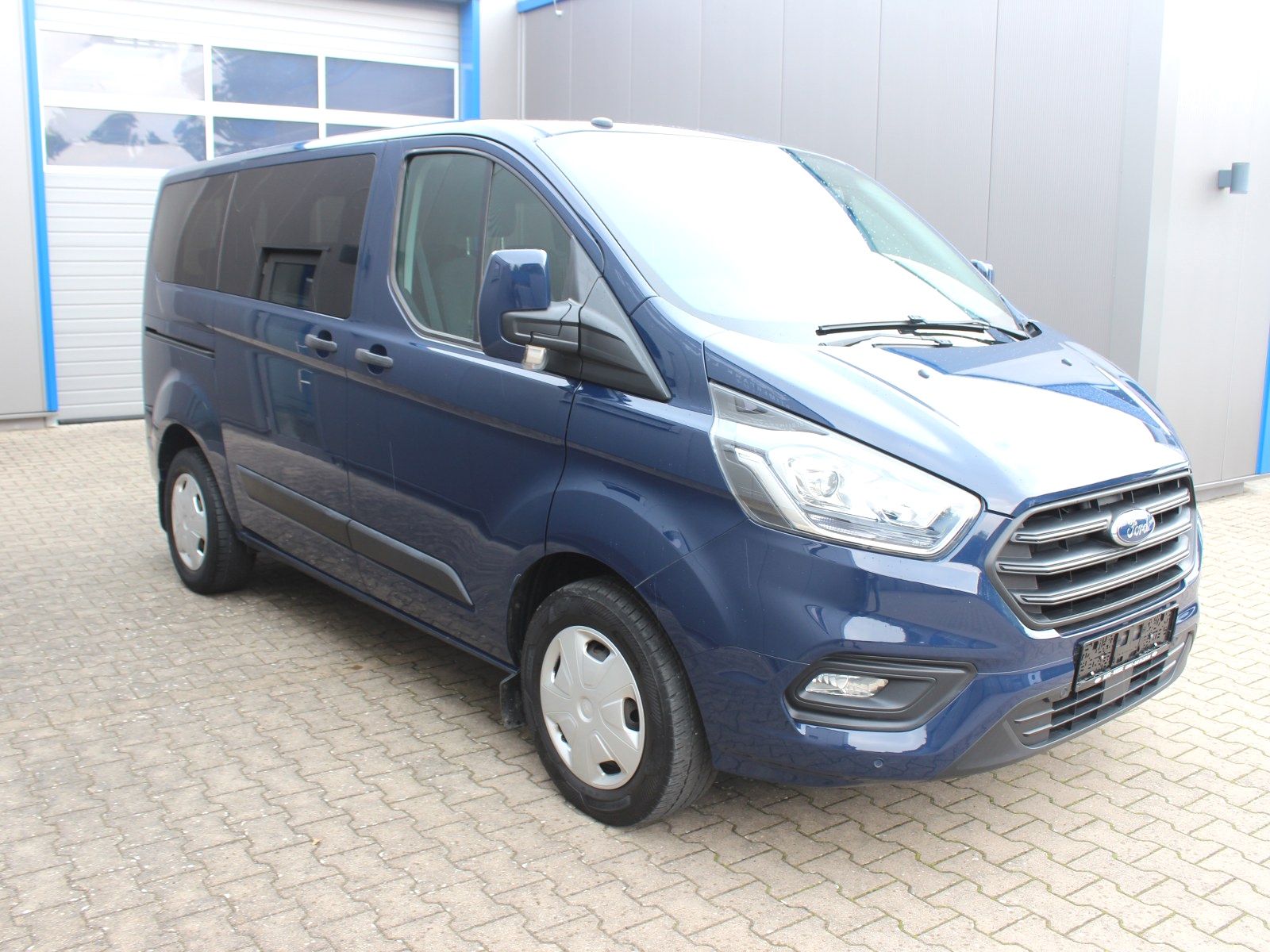 Fahrzeugabbildung Ford Transit Custom 320 L1 Trend