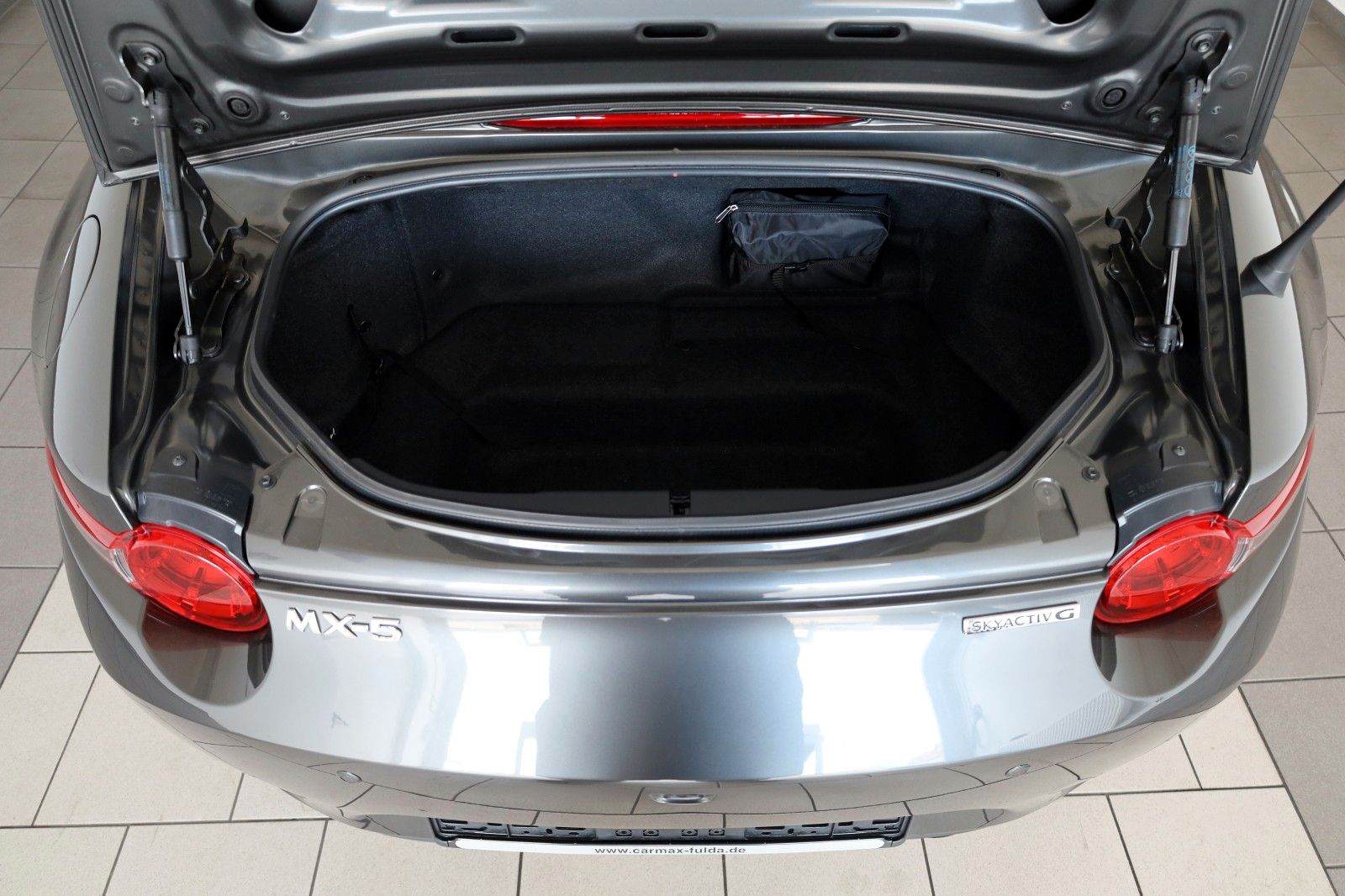 Fahrzeugabbildung Mazda MX-5 Kazari,Leder,Navi,Matrix LED,Kamera,BOSE