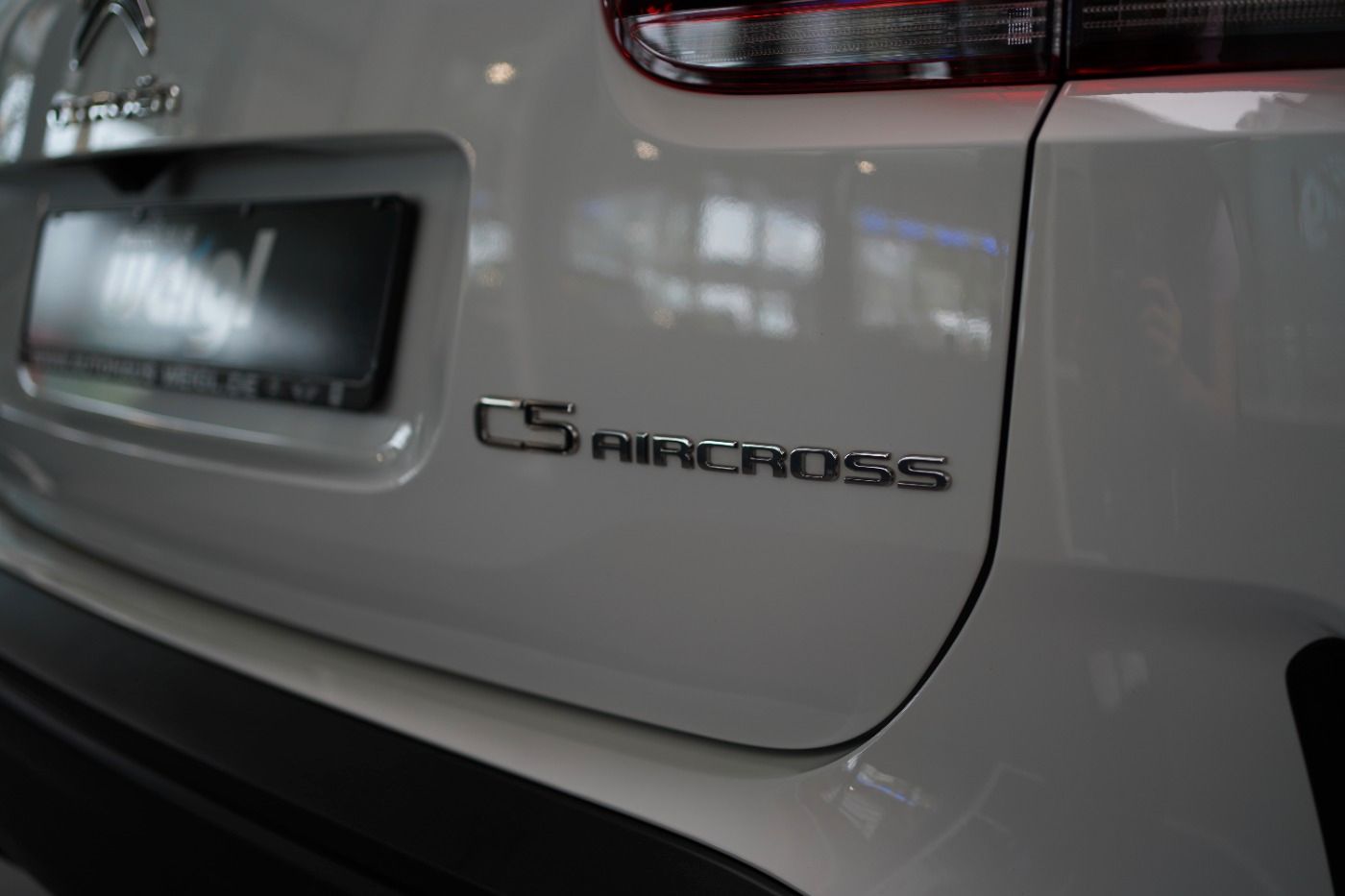 Fahrzeugabbildung Citroën C5 Aircross Plug In Hybrid 225 C-Series Navi DAB