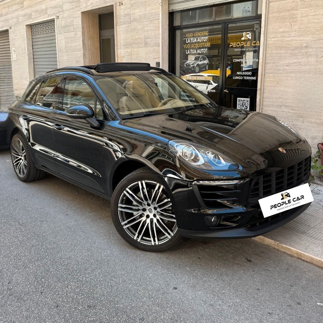 PORSCHE Macan