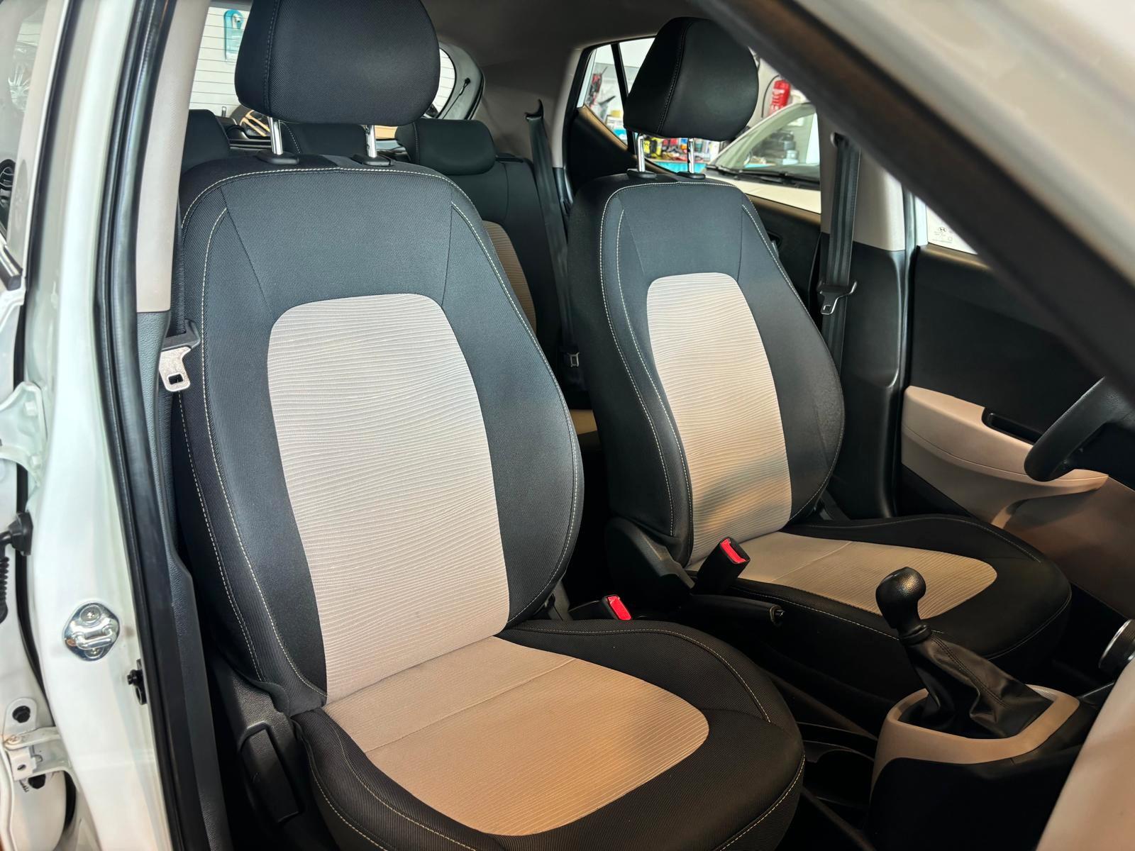 Hyundai i10 blue Classic Klima  8-fach bereift
