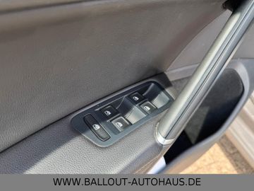 Volkswagen Golf - 11
