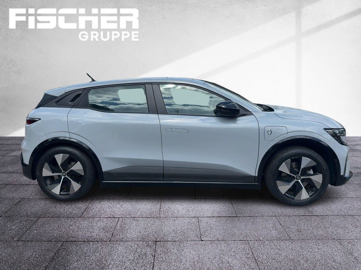 Fahrzeugabbildung Renault Megane E-TECH Megane E-Tech Equilibre EV40 130HP