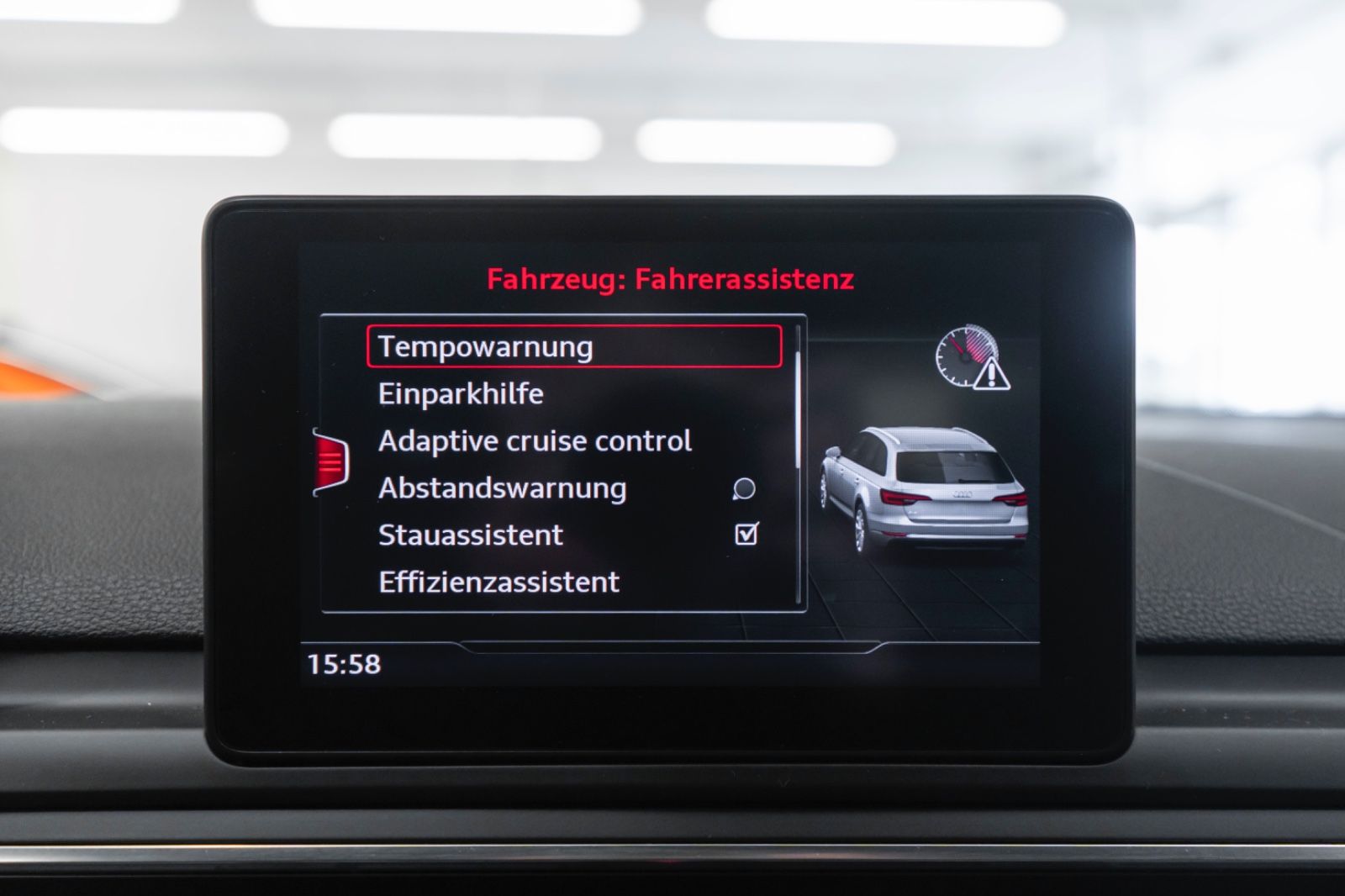 Fahrzeugabbildung Audi A4 Avant Quattro H&K ACC TOTW SHZ PDC NAV