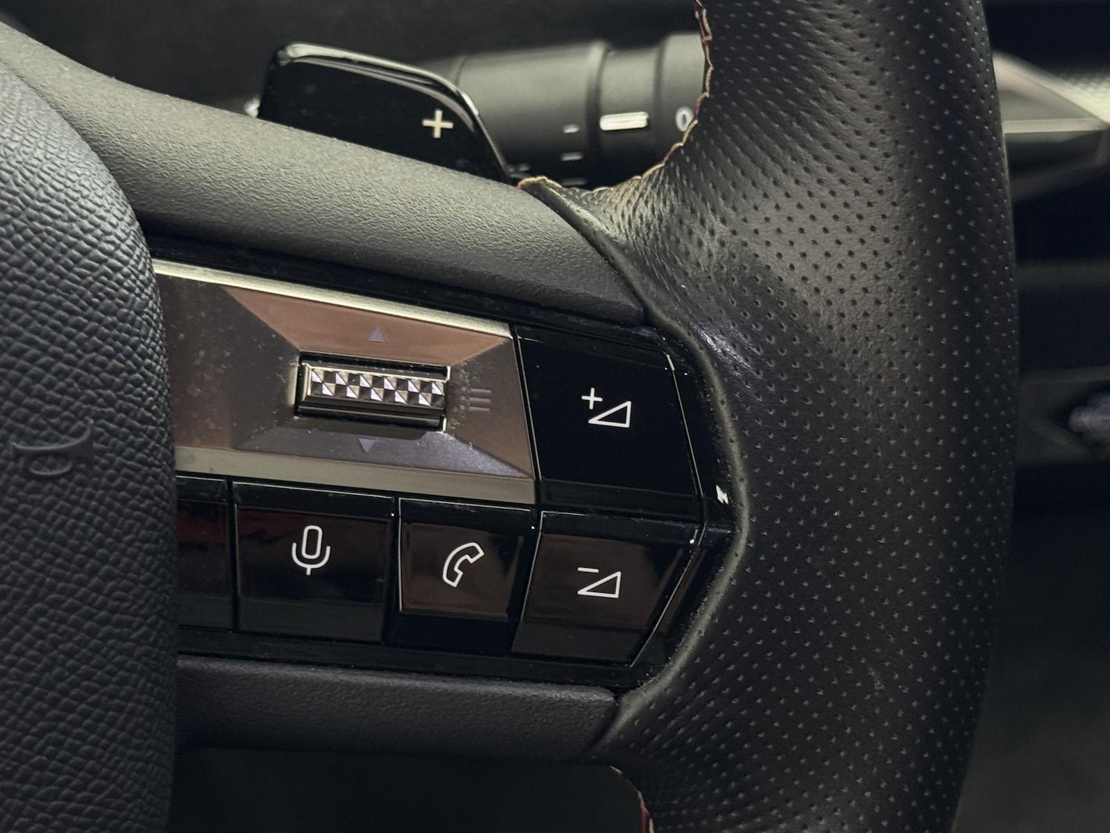 DS Automobiles 4 E-Tense 225 Performance Line+ 1.Hand