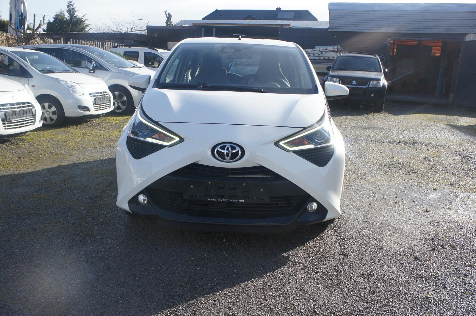 Toyota Aygo AYGO x-play club
