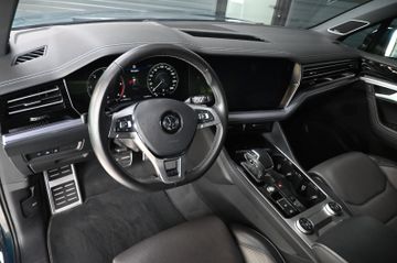 Volkswagen Touareg - 9