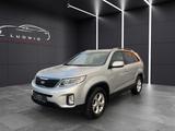 Kia Sorento Vision 4WD/AUTOMATIK/AHK/CAM/4X4 - Kia Sorento mit Benzin-Antrieb: Geländewagen