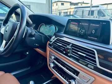 BMW 740 - 12