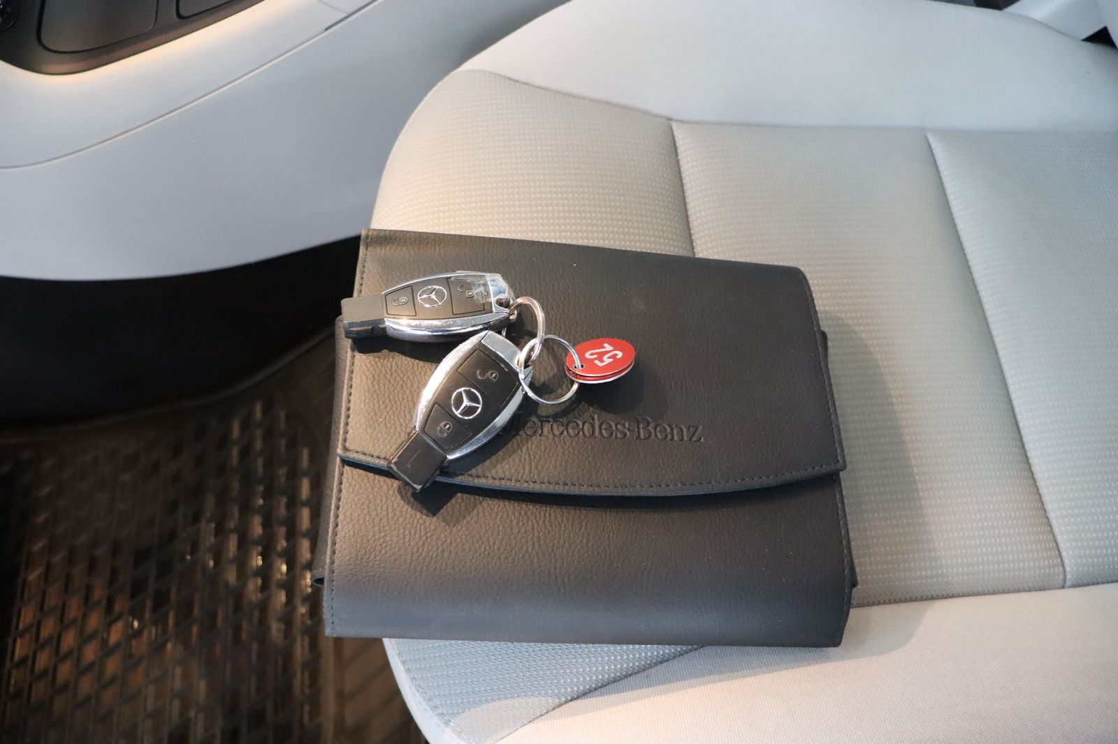 Fahrzeugabbildung Mercedes-Benz B 180 BlueEFFICIENCY * Bi-Xenon * Navi * SHZ *