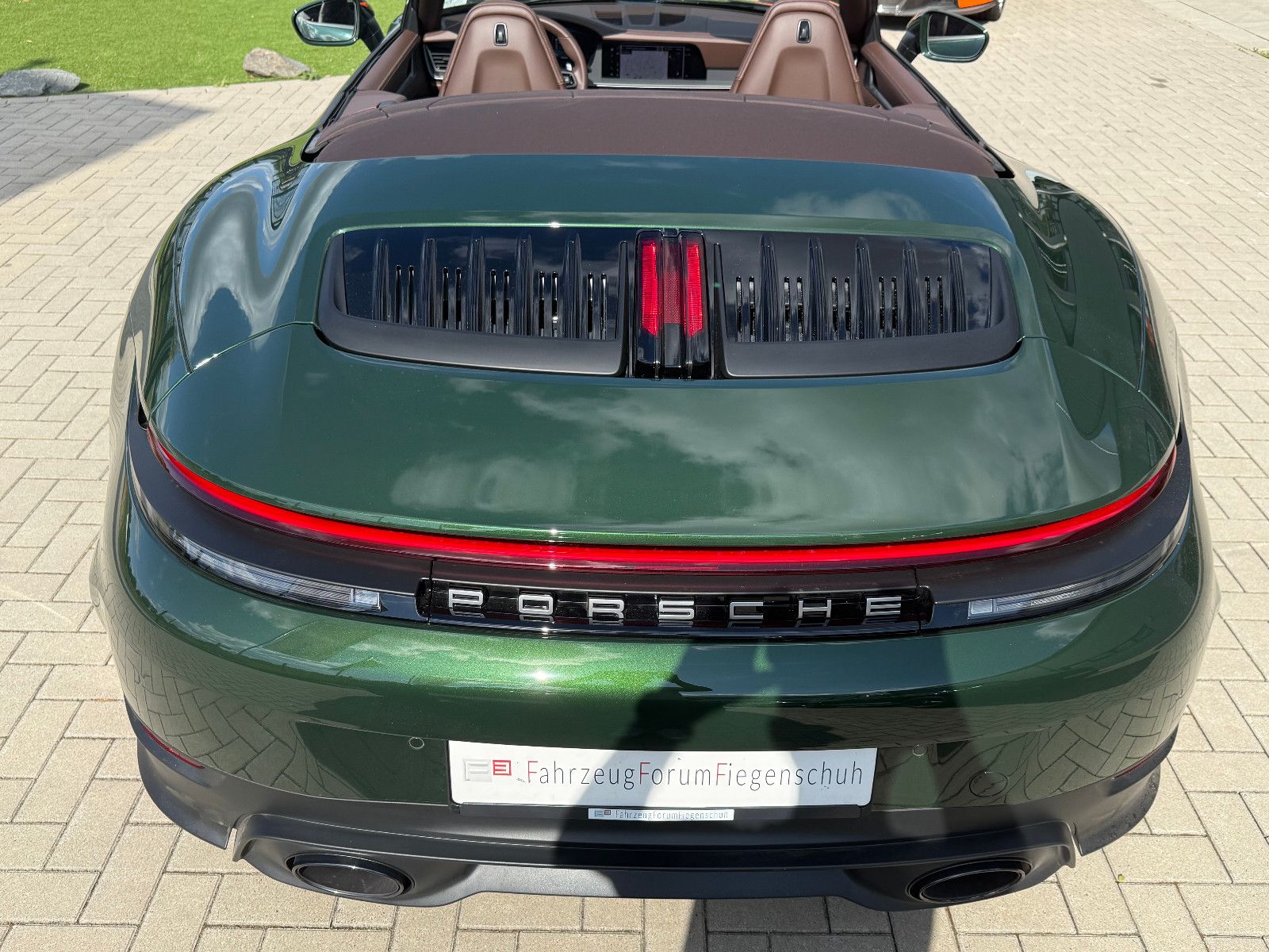 Fahrzeugabbildung Porsche 992.2/911 Carrera S Cabrio-BOSE-14Wege-LED
