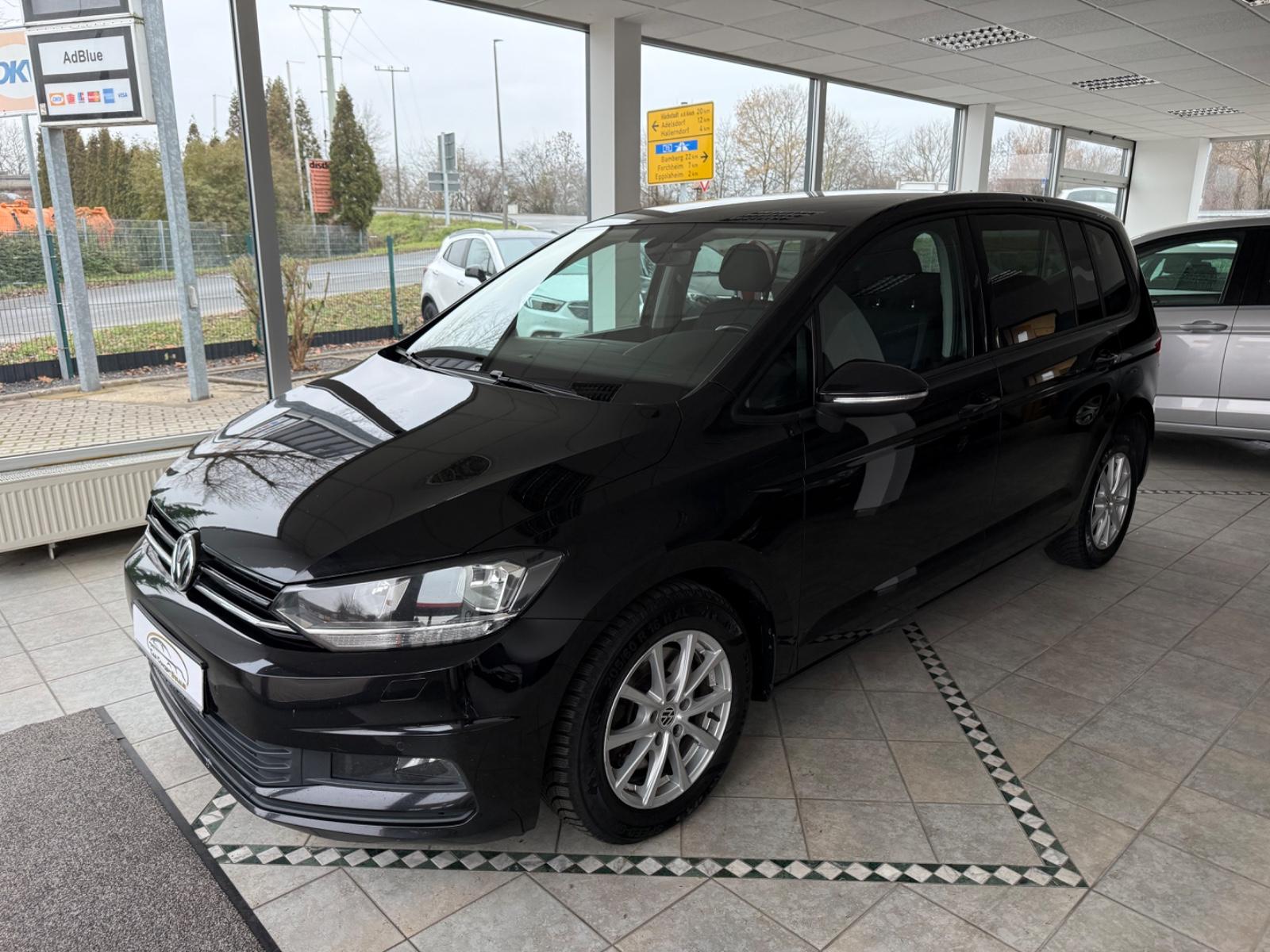Volkswagen Touran 2.0 TDI SCR DSG 1.HAND HU NEU!