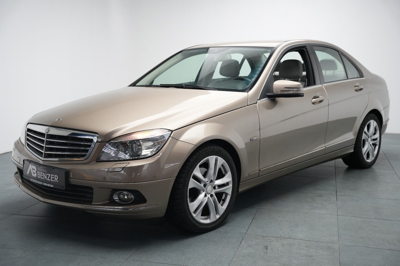 Fahrzeugabbildung Mercedes-Benz C 200 CDI BlueEfficiency/Limousine/TÜV/Xenon