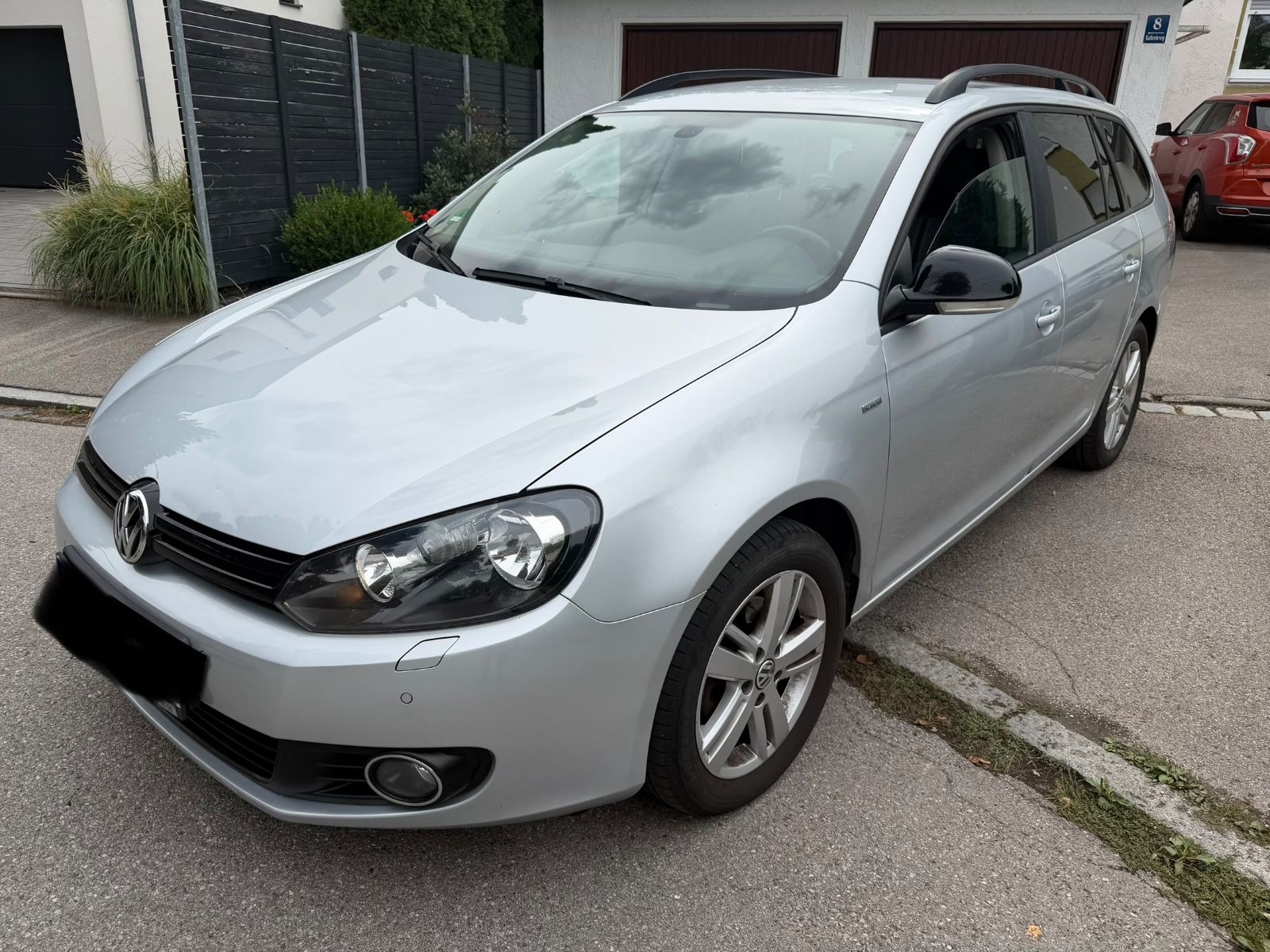 Volkswagen Golf - 1