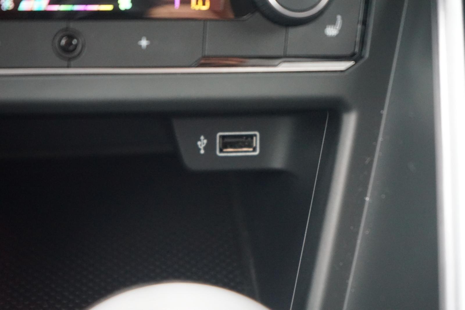 Volkswagen Polo 1.0 Navi Sitzheizung Freisprechanlage DAB, миниатюра 12