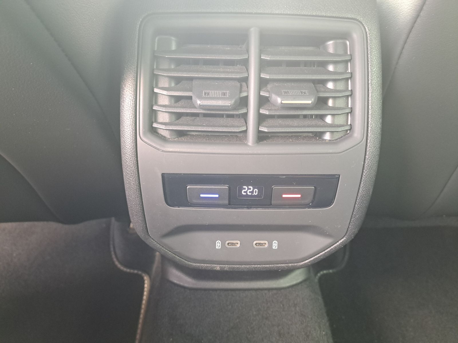 Fahrzeugabbildung SEAT Leon FR ST eTSI LED NAVI PARK-ASSISTENT