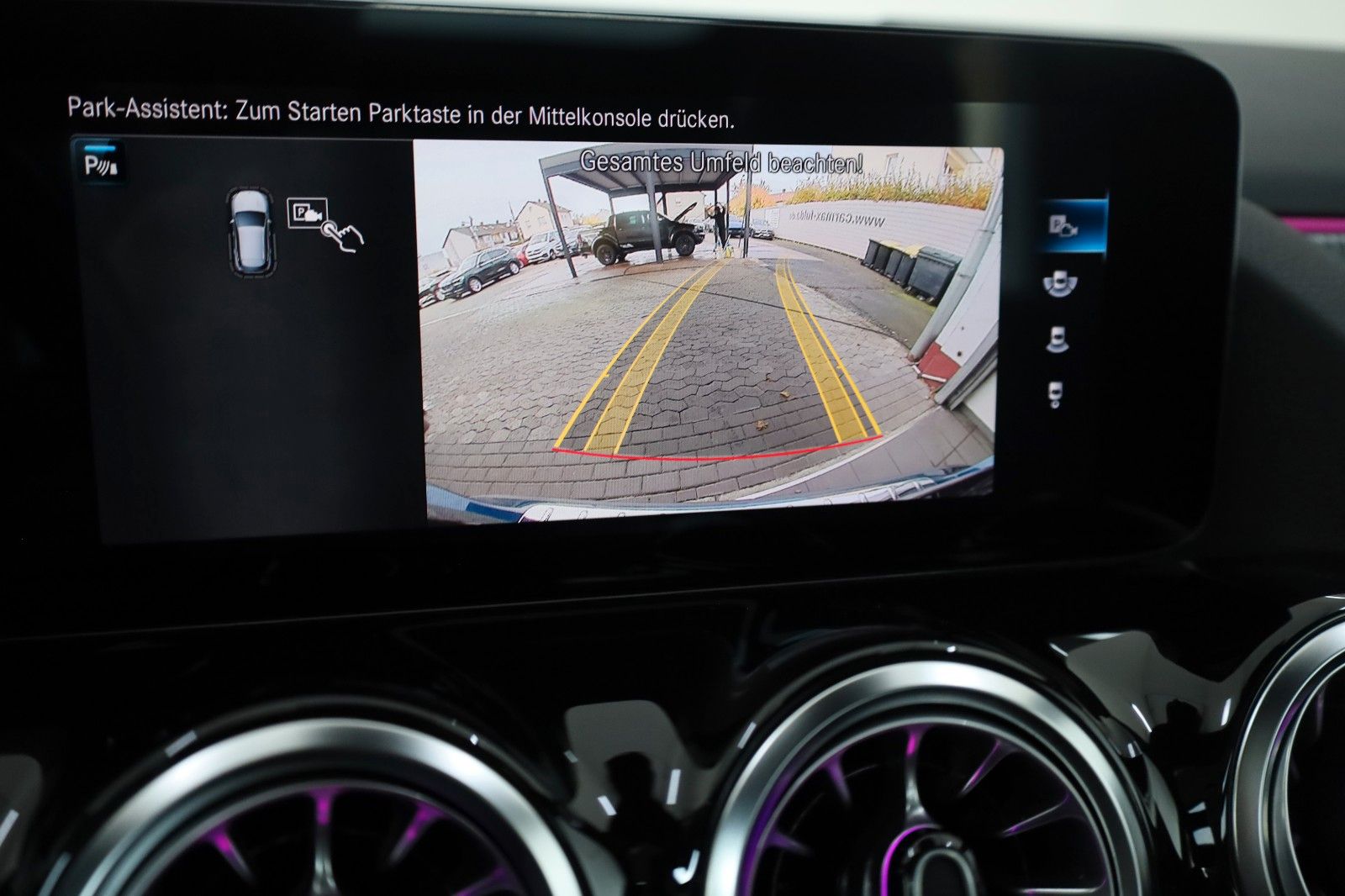 Fahrzeugabbildung Mercedes-Benz GLA 200d Style, 4Matic,NAVI,LED,T.Leder,Pano