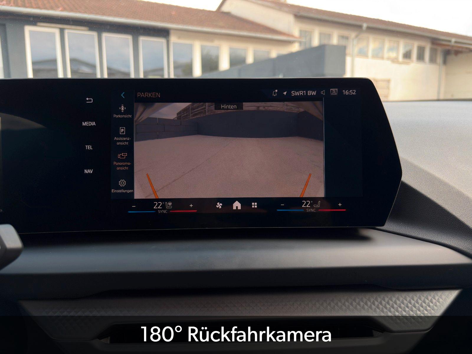 BMW 1 Series i Aut. Adap. LED CAM SHZ LHZ KZG CarPlay, миниатюра 25