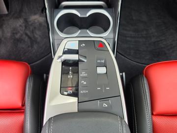 2024 BMW IX2 照片 9