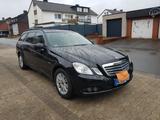 Mercedes-Benz E 200 CDI T BlueEFFICIENCY - - Mercedes-Benz E 200: Cdi Blueefficiency