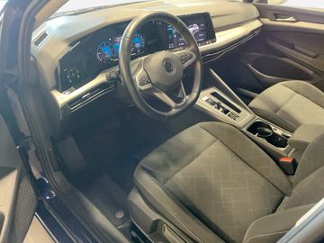 Volkswagen Golf - 8