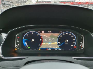 Volkswagen Passat Variant - 11