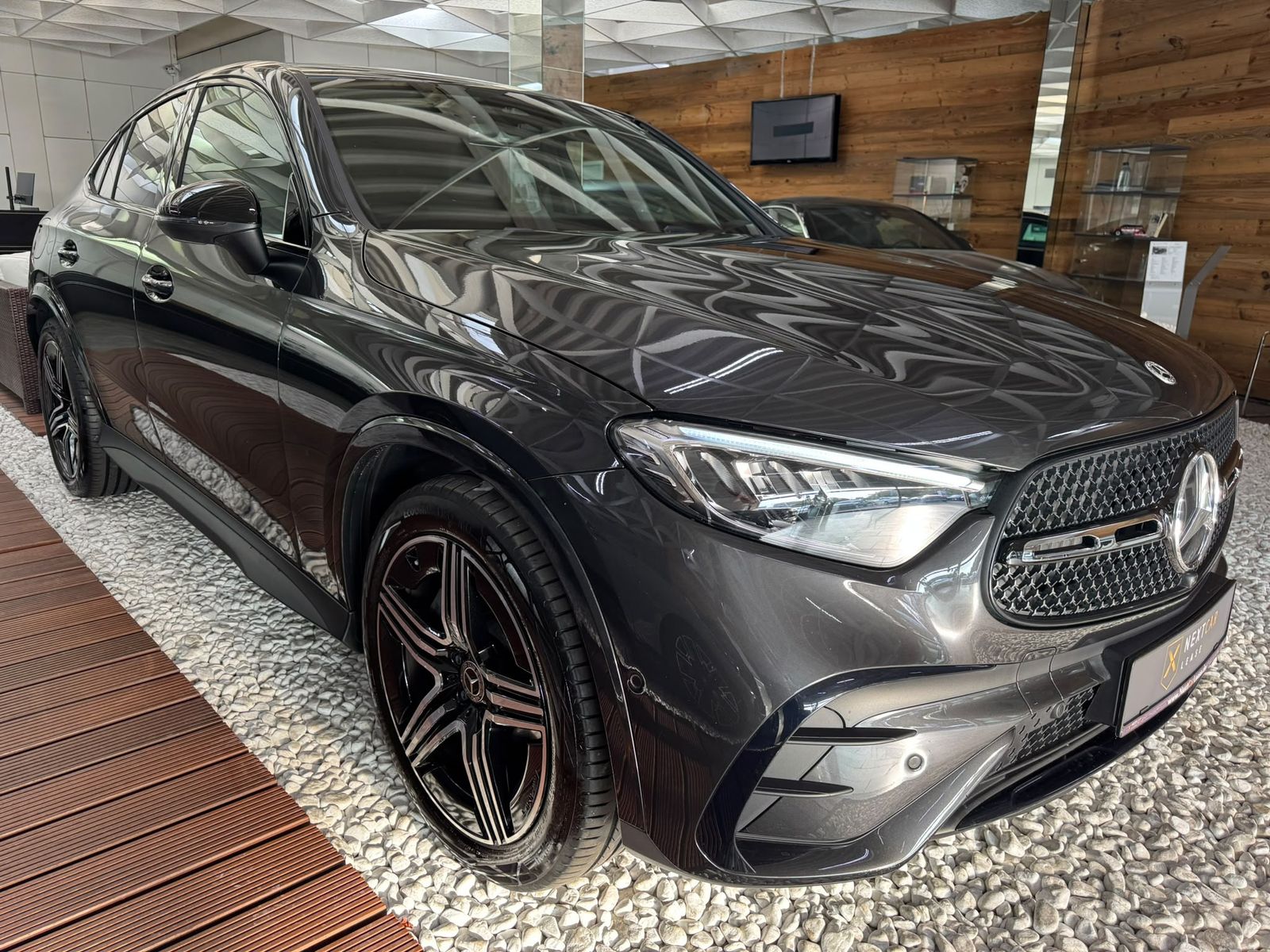 Mercedes-Benz GLC 300 4Matic Burmester3D NightPaket Standheiz. imagem 3