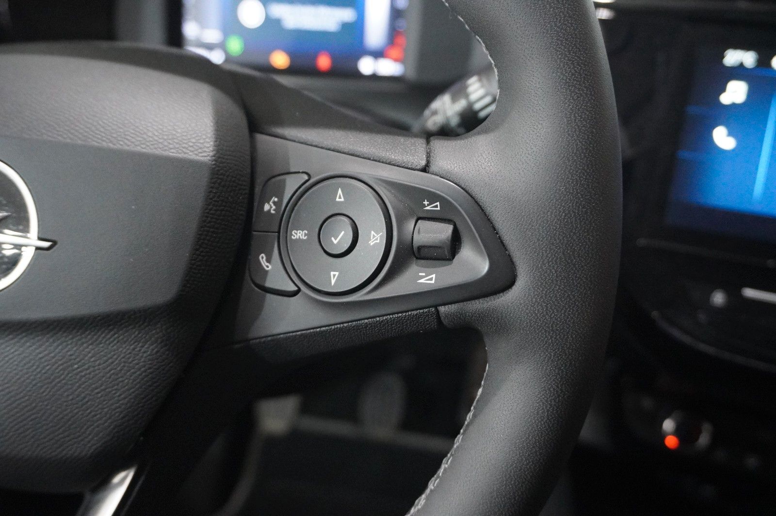 Fahrzeugabbildung Opel Corsa F 1.2 FACELIFT NAVI/LED/KAMERA/VIRTU./DAB+