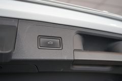 VW Passat Variant 2.0 TDI R-Line | Matrix | AHK VW Passat Variant 2.0 TDI R-Line | Matrix | AHK