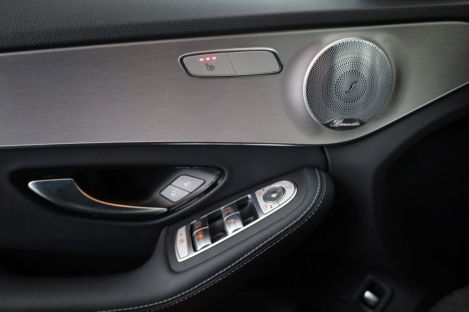 Fahrzeugabbildung Mercedes-Benz C 180 CGI T T.Leder,Navi,LED.Panorama,Kamera