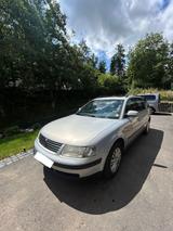 Volkswagen VW Passat Variant 1.9 TDI | AHK | 2. Hd | ... - Volkswagen Passat Variant aus 2000