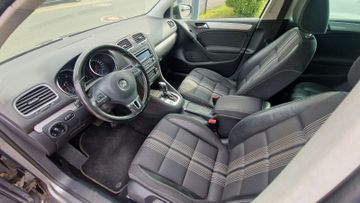 Volkswagen Golf - 11