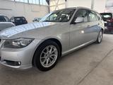 BMW 320 3 Touring 320 i - BMW 320 aus 2011: Kombi