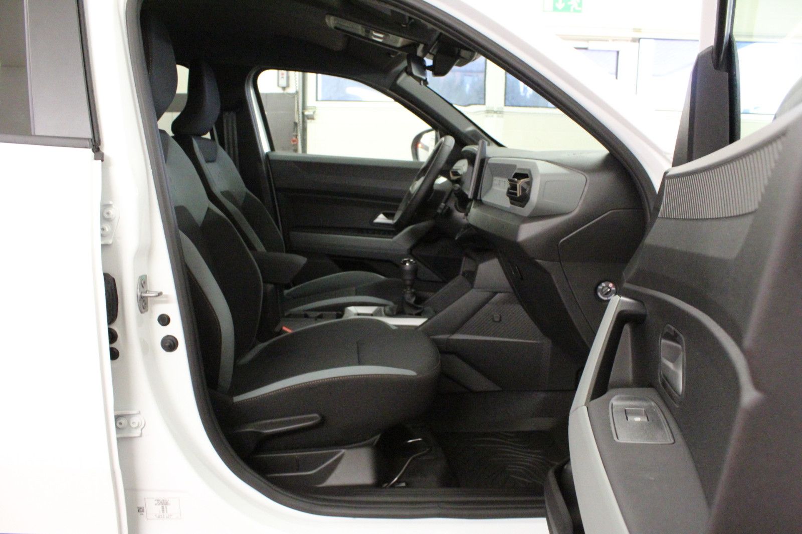 Fahrzeugabbildung Dacia Duster mild hybrid 140 Extreme *Winterp.*MY 26